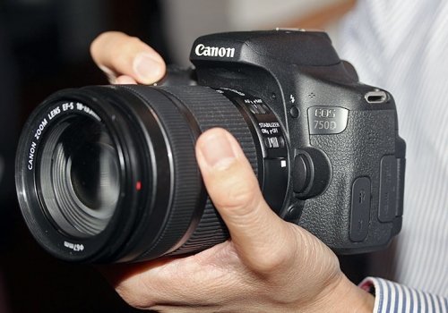 Remportez gratuitement Le Canon EOS 705D